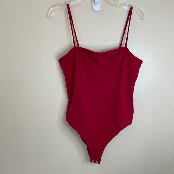 Forever 21|Bodysuit| snap front| Has stretch| Thick material - Picture 1 of 9